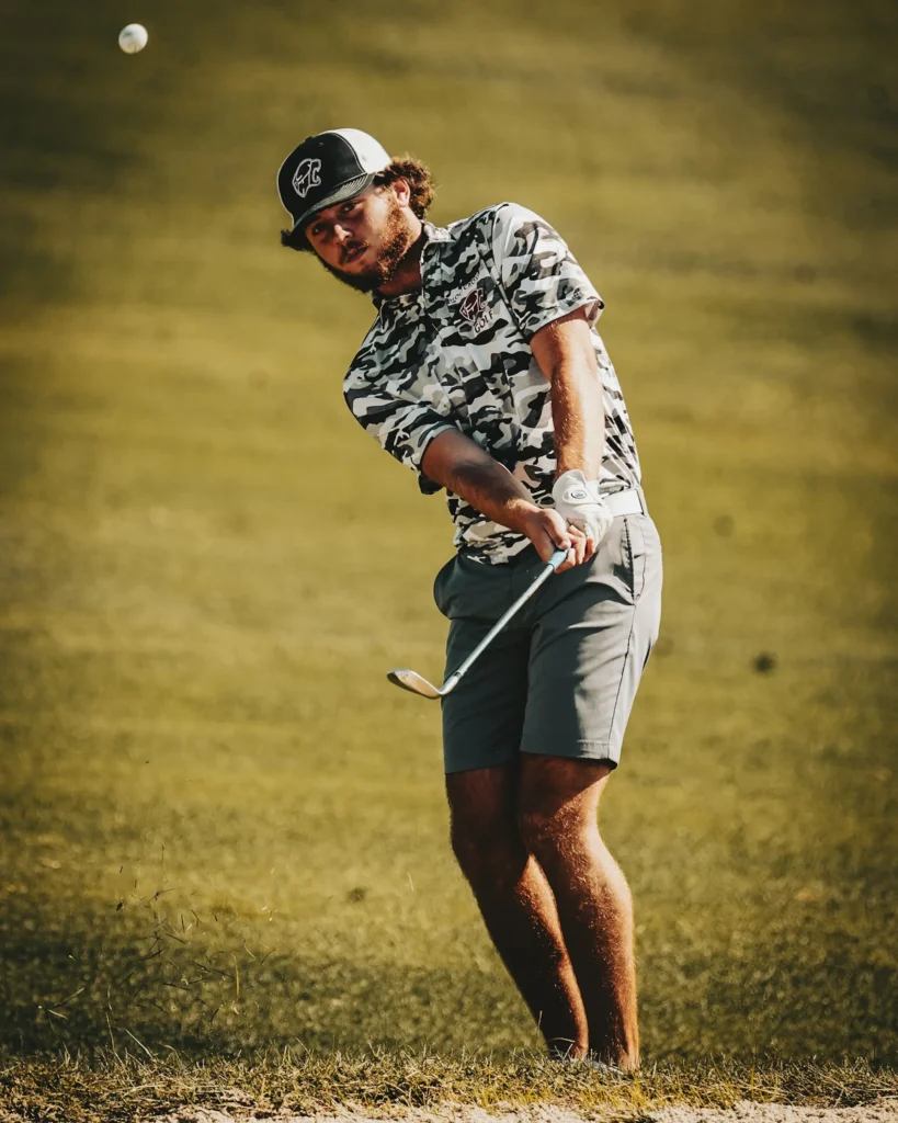 Holy Cross golf chipping